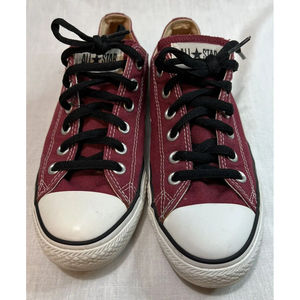 Maroon Red Low Top Converse Mens 6, Womens 8